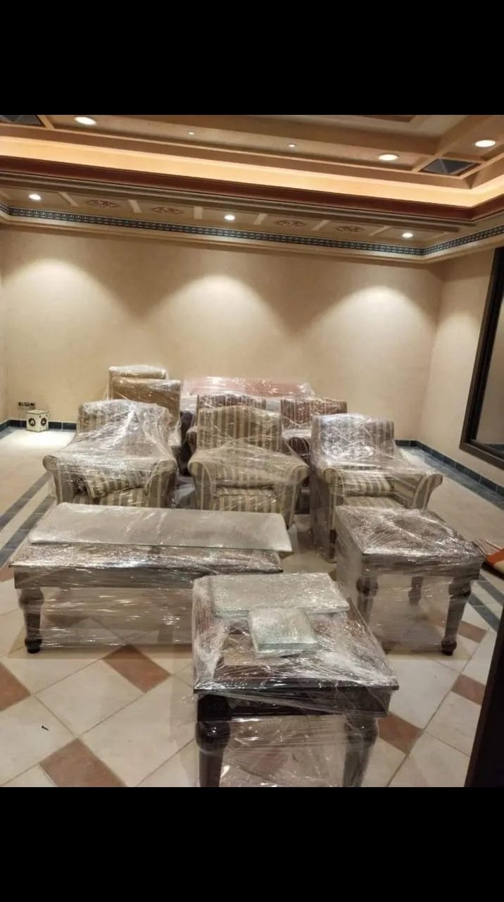 تغليف كنب وأثاث غرف الجلوس - نقل عفش الرياض